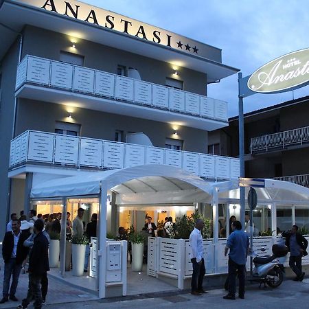 Anastasi Hotel E Residence تّشيرفييا المظهر الخارجي الصورة