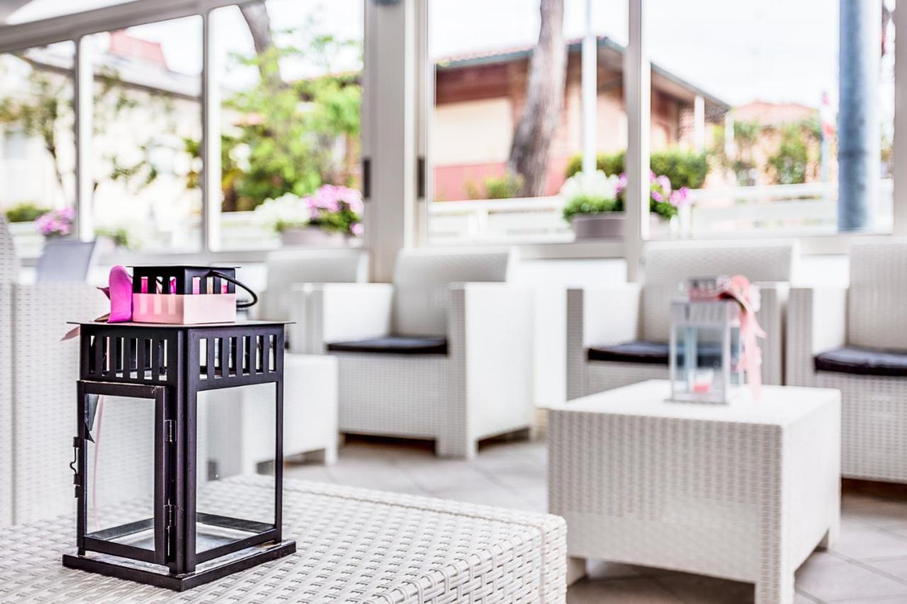 Anastasi Hotel E Residence تّشيرفييا المظهر الخارجي الصورة