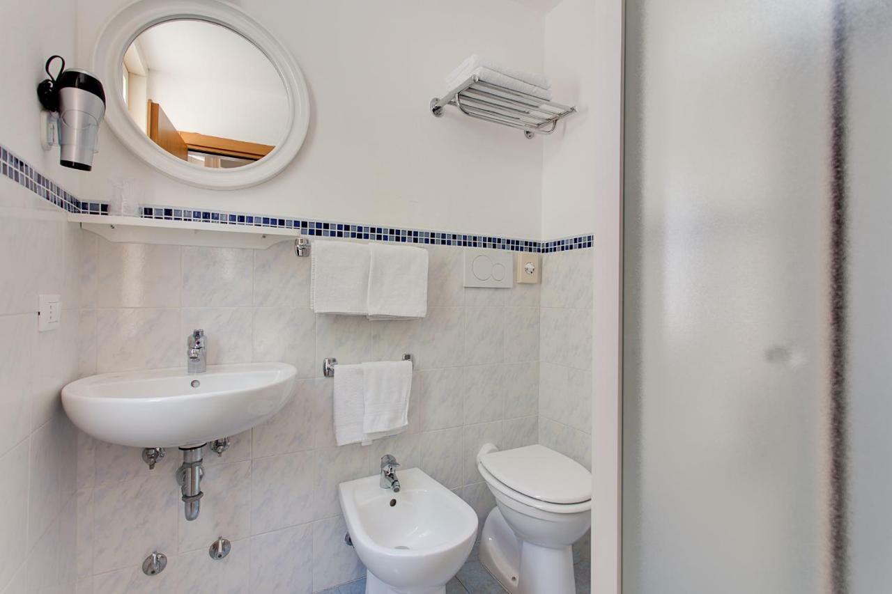 Anastasi Hotel E Residence تّشيرفييا المظهر الخارجي الصورة